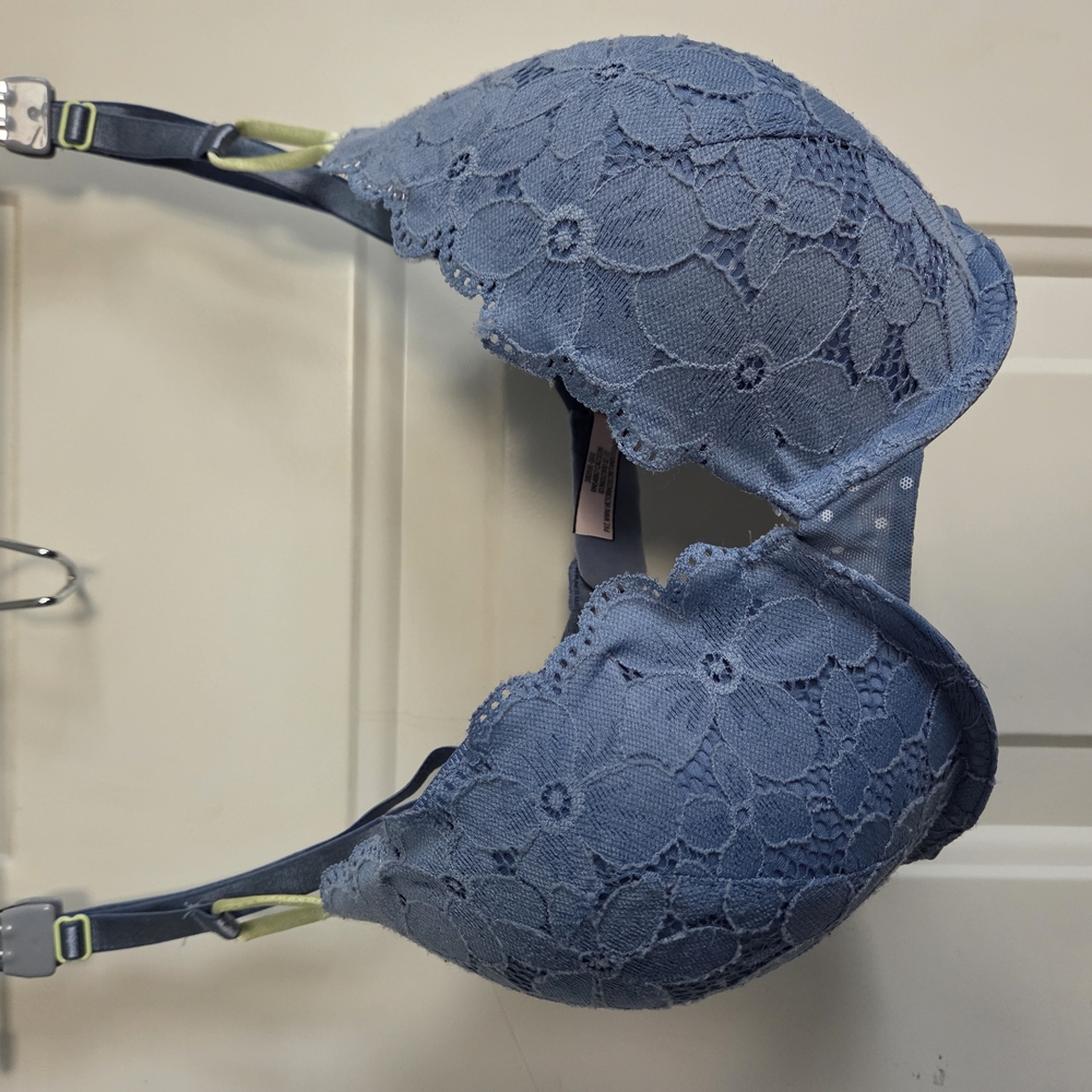 Vicoria Secrect Blue Denim Daisy Lace Dot Extreme Lift  Plunge PushUp Bra 32DDD